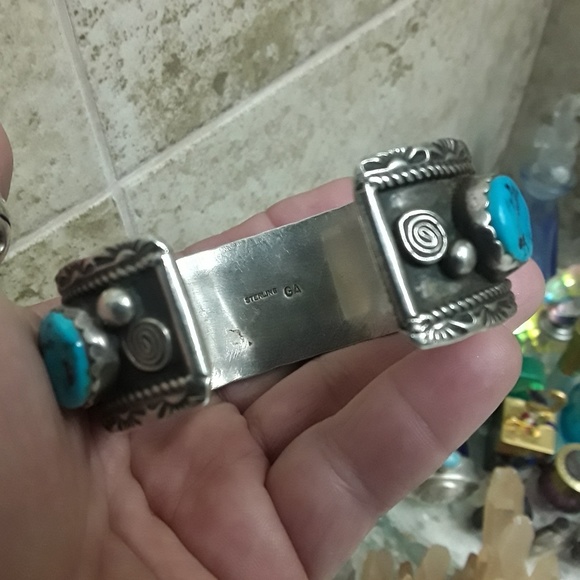 🚫SOLD🚫Vtg Sterling Navajo Turquoise Cuff - Picture 2 of 5